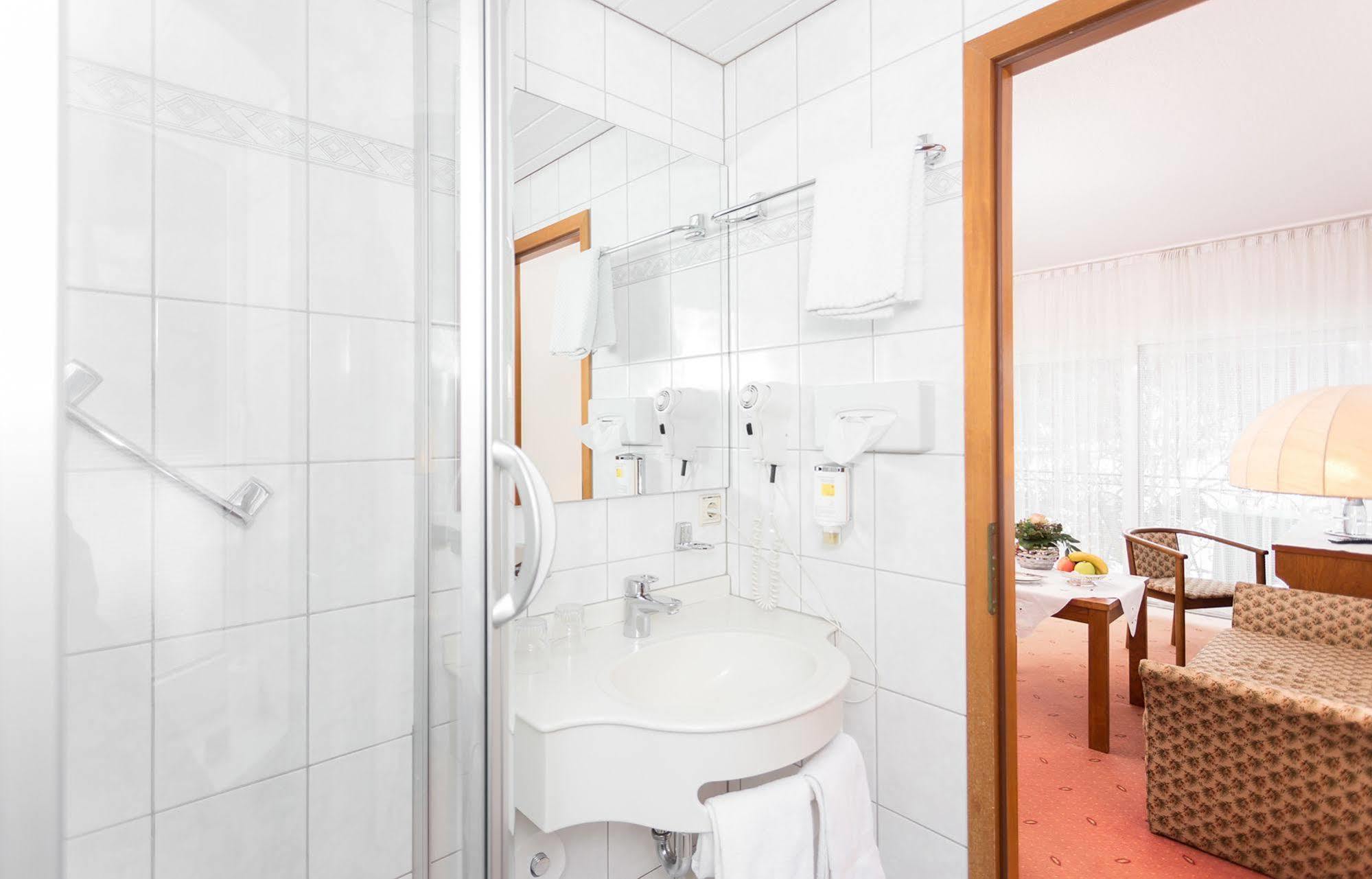 Hotel Pfaelzer Wald Bad Bergzabern Dış mekan fotoğraf